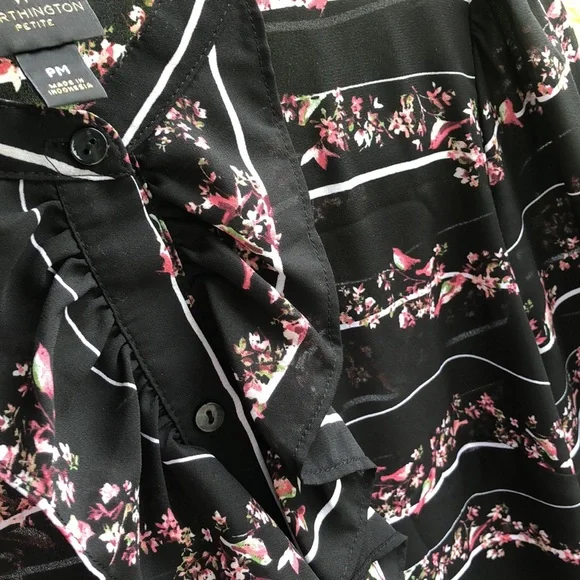 Worthington feminine Ruffle and Birds Shirt-Medium - Picture 8 of 9